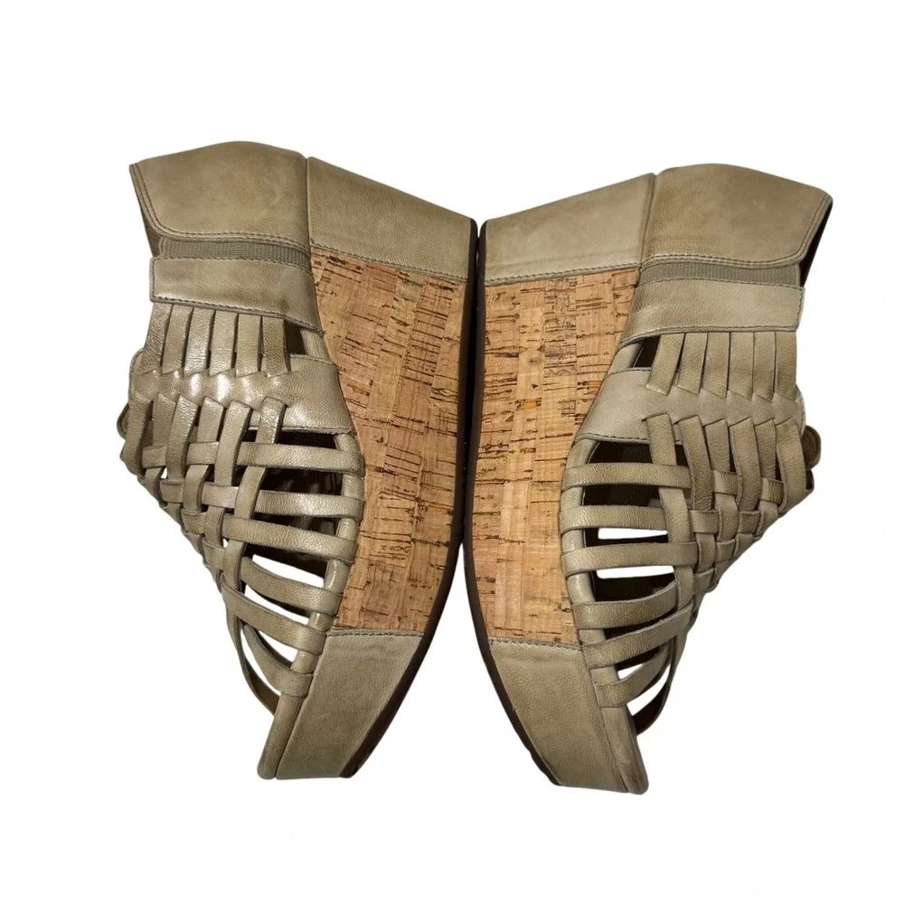Chocolat Blu Winix Platform Sandal 6.5 Sand Tan Leather Woven Cork Good